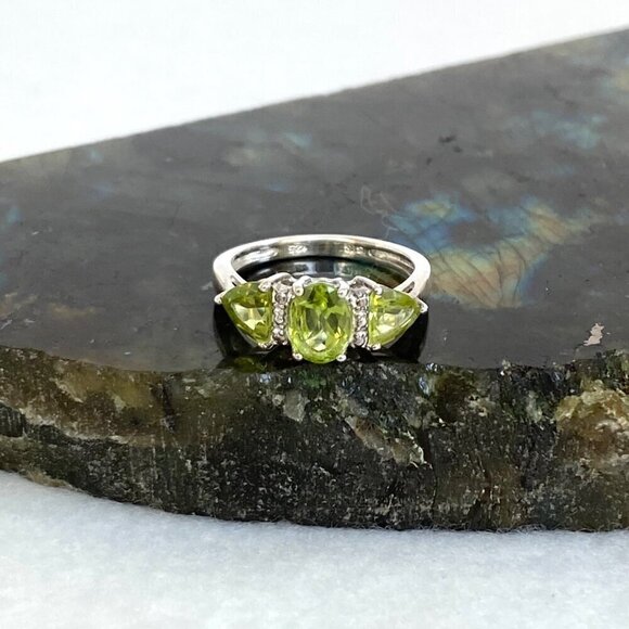Sterling Silver 925 STS Chuck Clemency Oval Peridot 3 Stone Ring Sz 4.75 - Picture 2 of 16